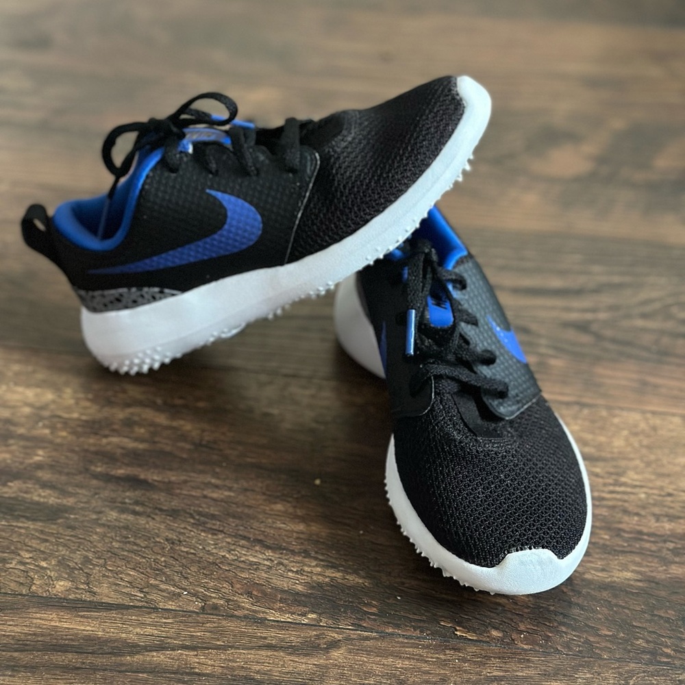 Boys Youth Nike Golf Shoes Size 1